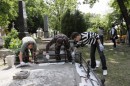Palotai úti temető sírok rendbehozása 003.JPG