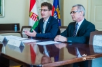Cser-Palkovics András és Kovács Béla Sándor sajtótájékoztató