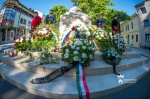 Trianon- néma koszorúzás az Országzászló téren