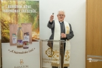 Barátok kávézó és teázó megáldása