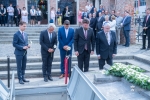 Tiszteletadás az Osszáriumnál