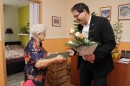Mészáros Attila önkormányzati képviselő Horváth Józsefnét köszönti 90. születésnapja alkalmából  2014 0006.jpg